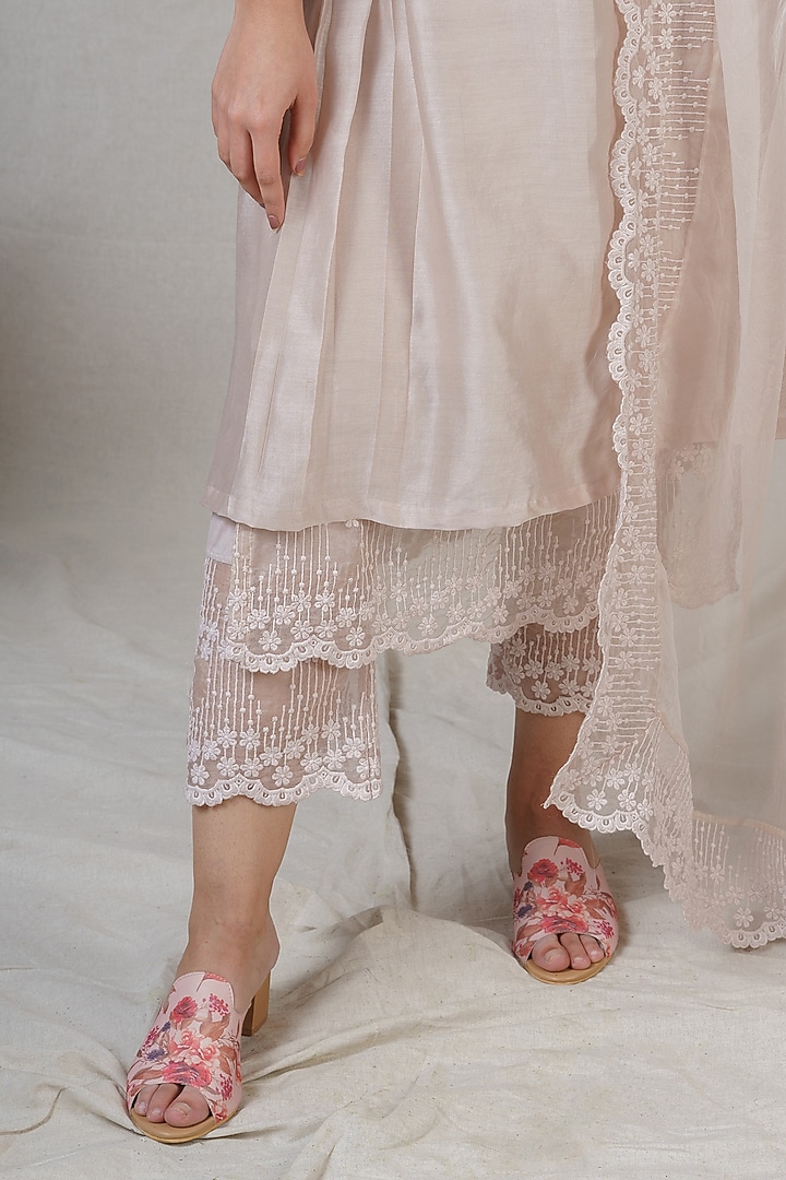 Spray Rose Embroidered Kurta Set by Naaz by noor at Pernia's Pop Up Shop