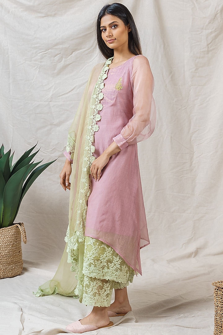 Lavender Embroidered Kurta Set by Naaz by noor