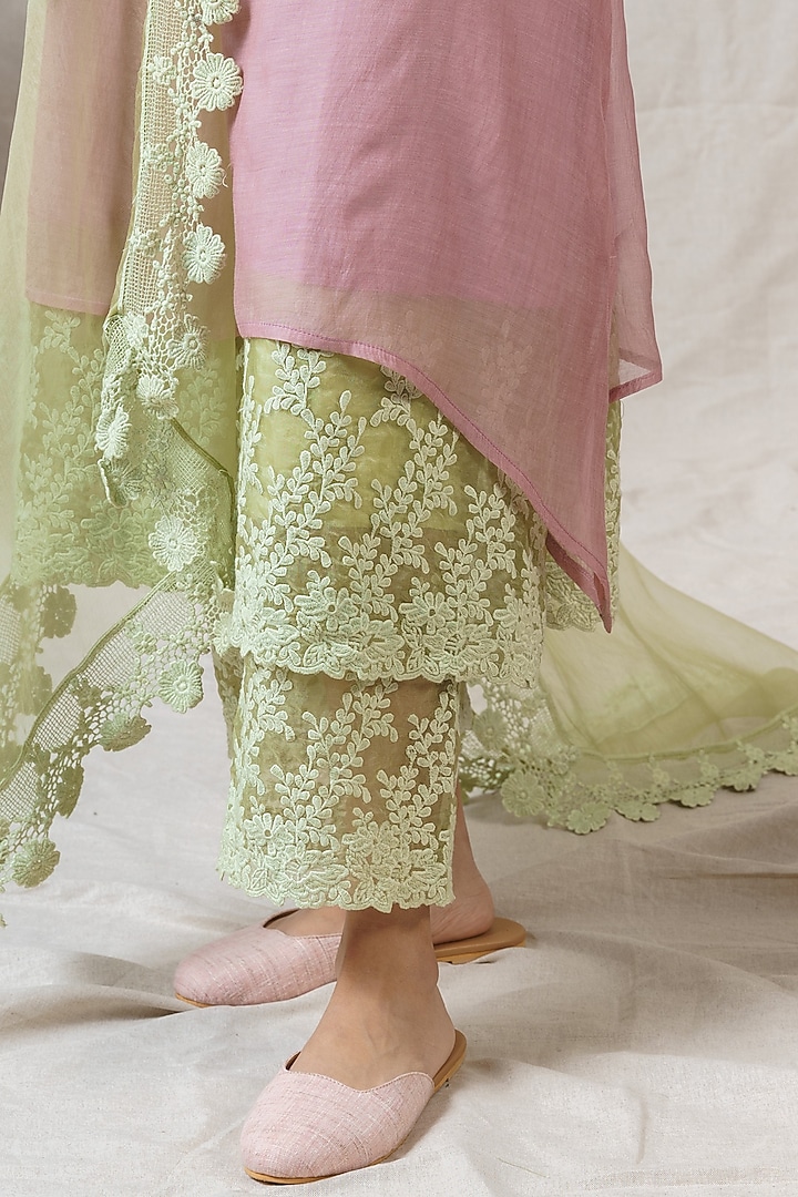 Lavender Embroidered Kurta Set by Naaz by noor at Pernia's Pop Up Shop