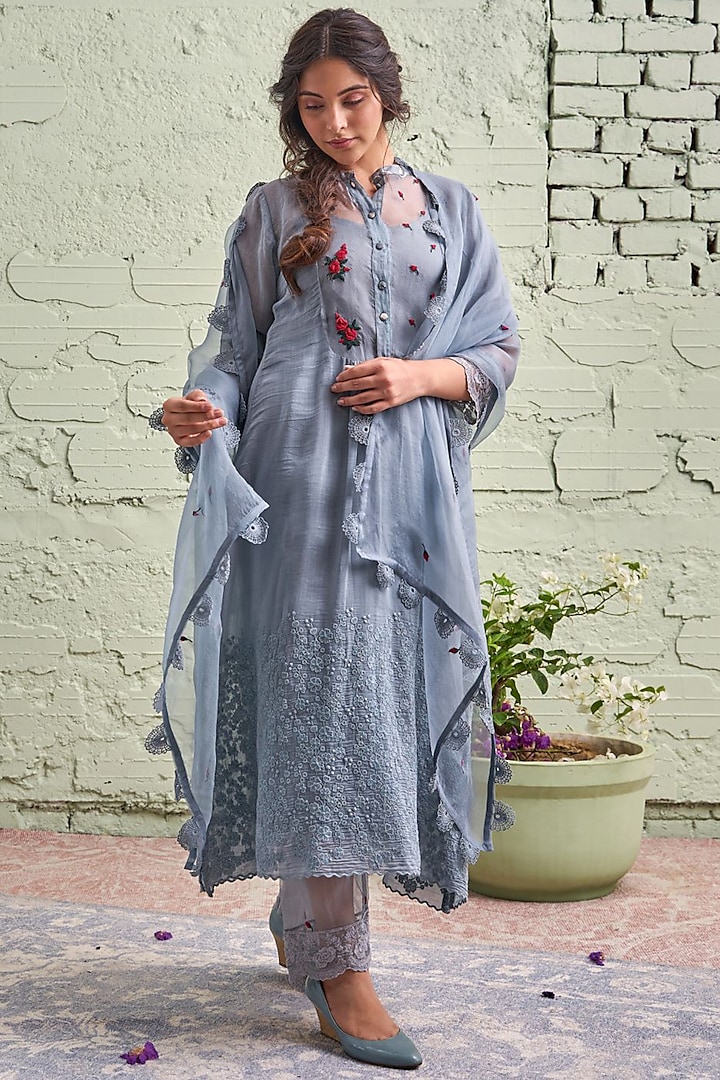 English Grey Hand Embroidered Kurta Set by Naaz by noor