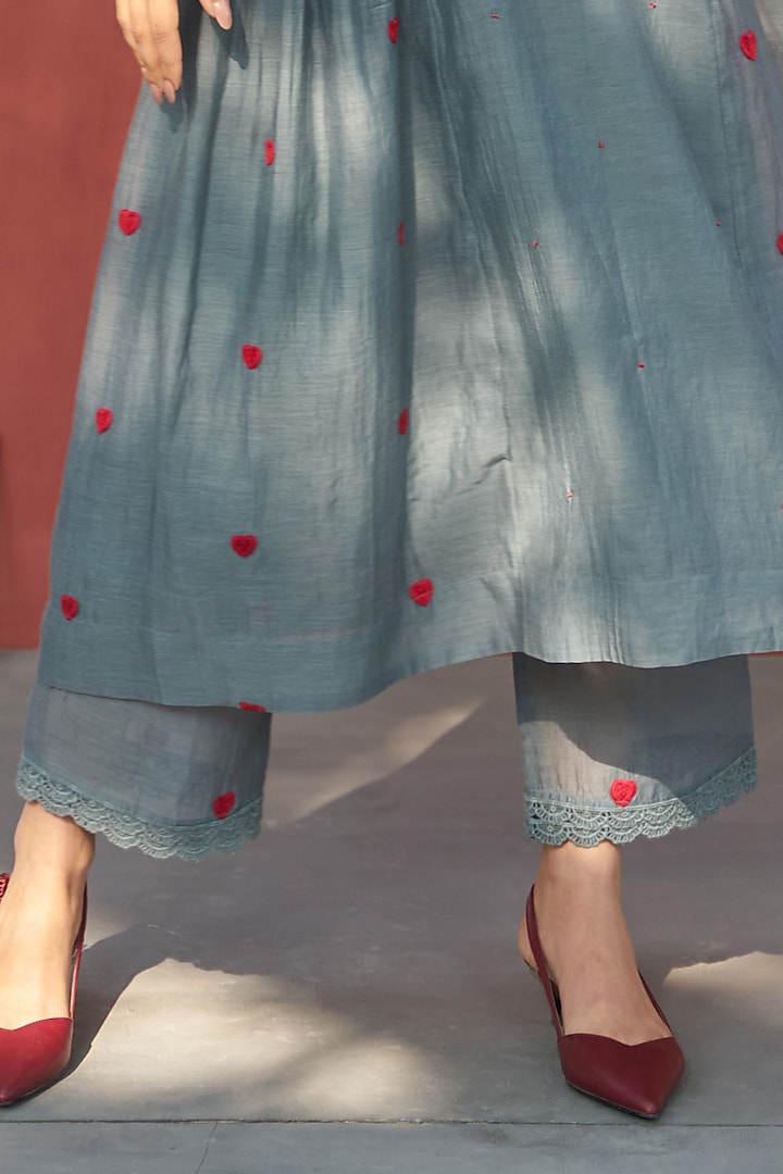 Blush Grey Cotton & Chanderi Kurta Set by Naaz by noor at Pernia's Pop Up Shop