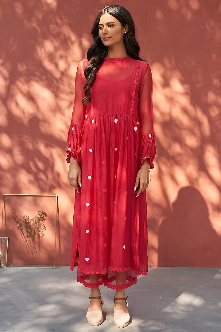 Fiery Red Cotton & Chanderi Kurta Set Design by Naaz by noor at Pernia's  Pop Up Shop 2024