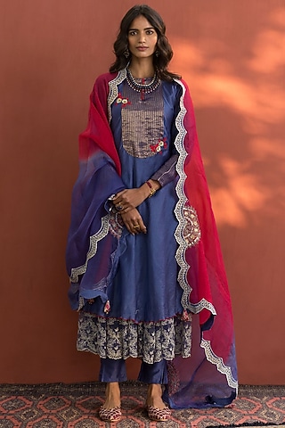 Cobalt Blue Hand Embroidered Kurta Set by Naaz by noor