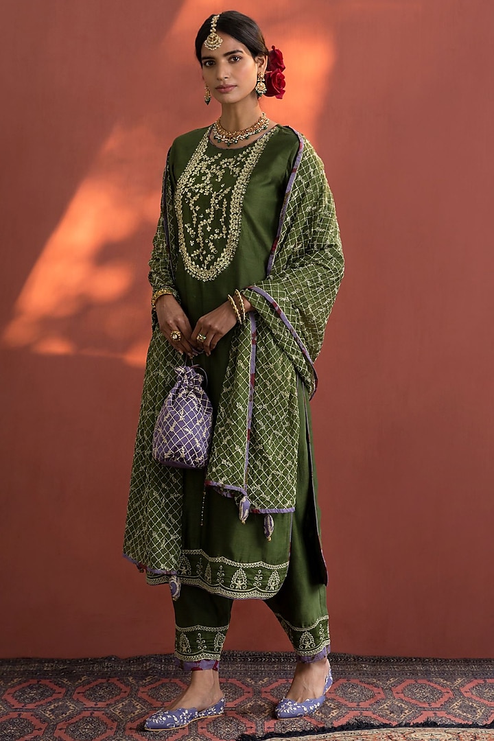 Mehndi Green Sequins Hand Embroidered Kurta Set by Naaz by noor