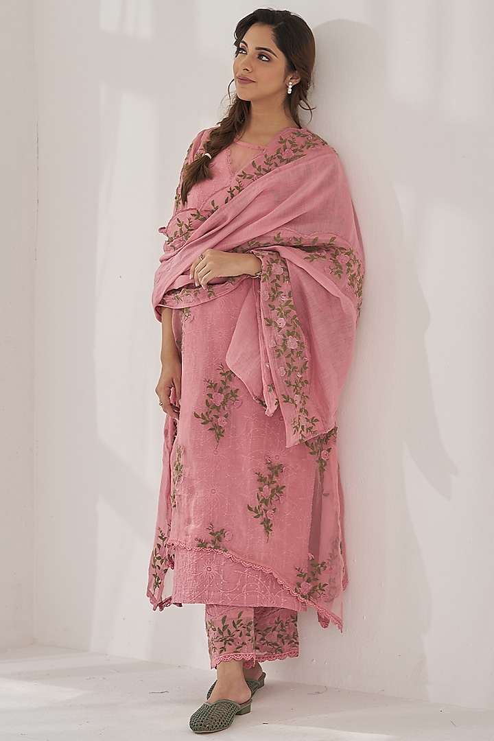 Pink Pure Organza & Fine Cotton Chanderi Thread Embroidered Kurta Set by Naaz by noor