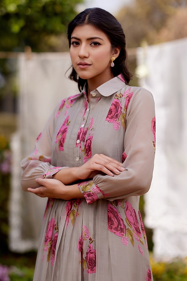 Grey Fine Cotton Chanderi Rose Printed Kurta Set by Naaz by noor at Pernia's Pop Up Shop