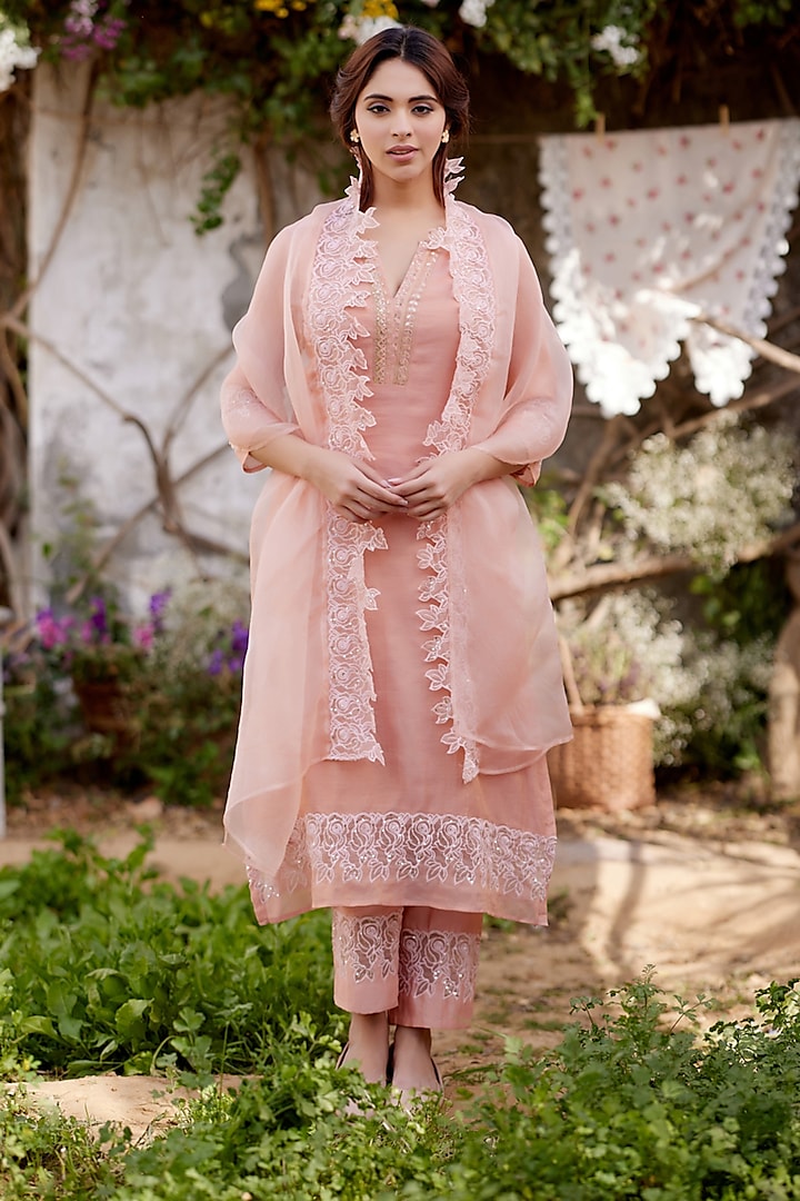 Pink Chanderi Thread Work Kurta Set by Naaz by noor at Pernia's Pop Up Shop