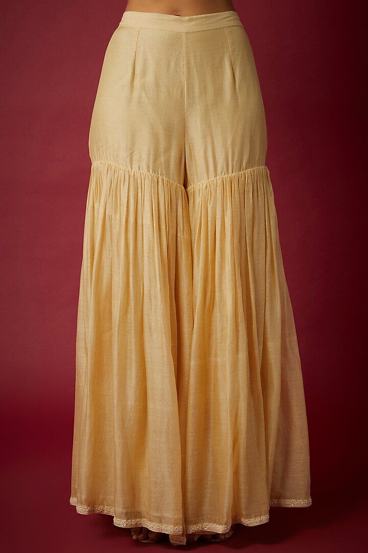 Sandalwood Silk Chanderi Embroidered Kurta Set by Nabo at Pernia's Pop Up Shop