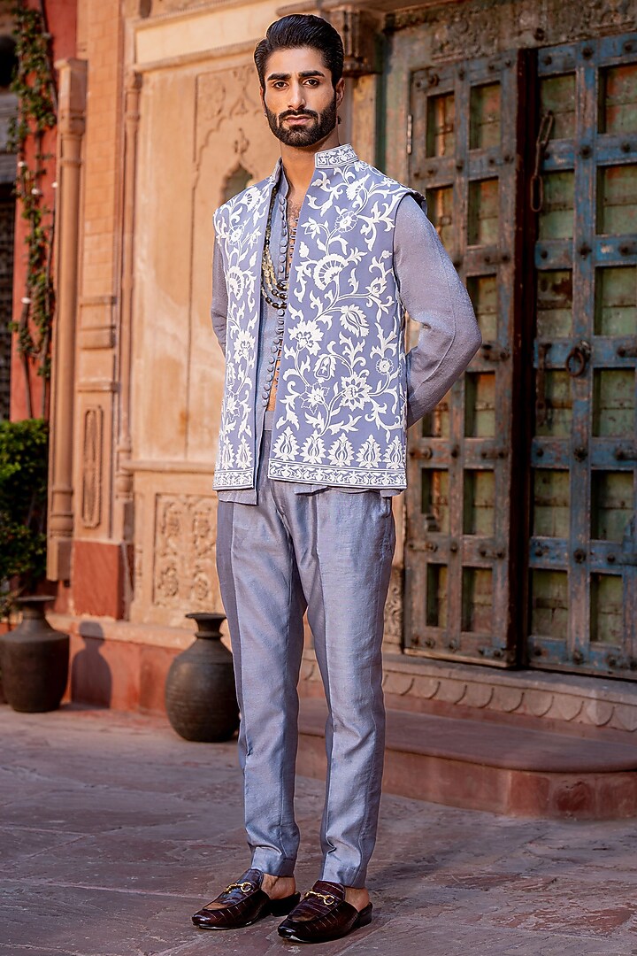 Grey Chanderi Lachka Embroidered Bundi Jacket Set by NAFS at Pernia's Pop Up Shop
