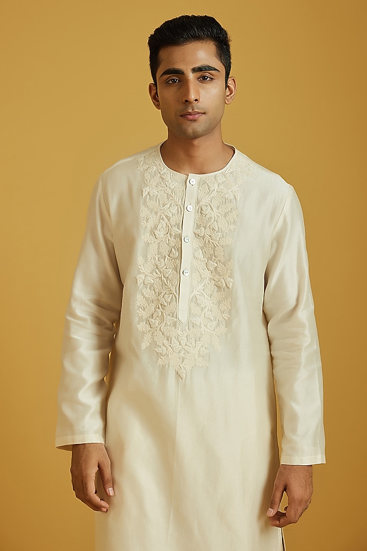 White Chanderi Embroidered Kurta Set by NAFS at Pernia's Pop Up Shop
