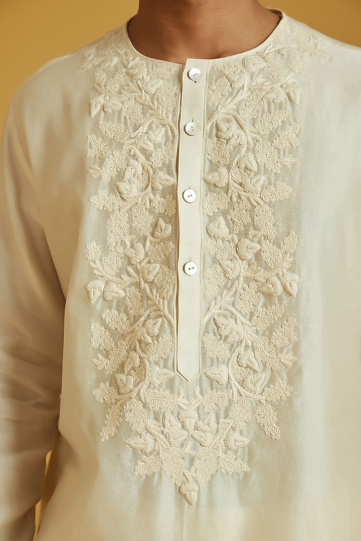 White Chanderi Embroidered Kurta Set by NAFS at Pernia's Pop Up Shop