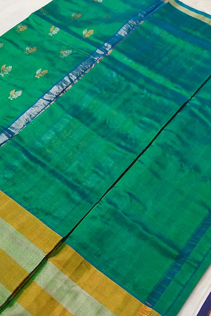 Green Handwoven Festive Saree Set With Zari by Nagraj at Pernia's Pop Up Shop
