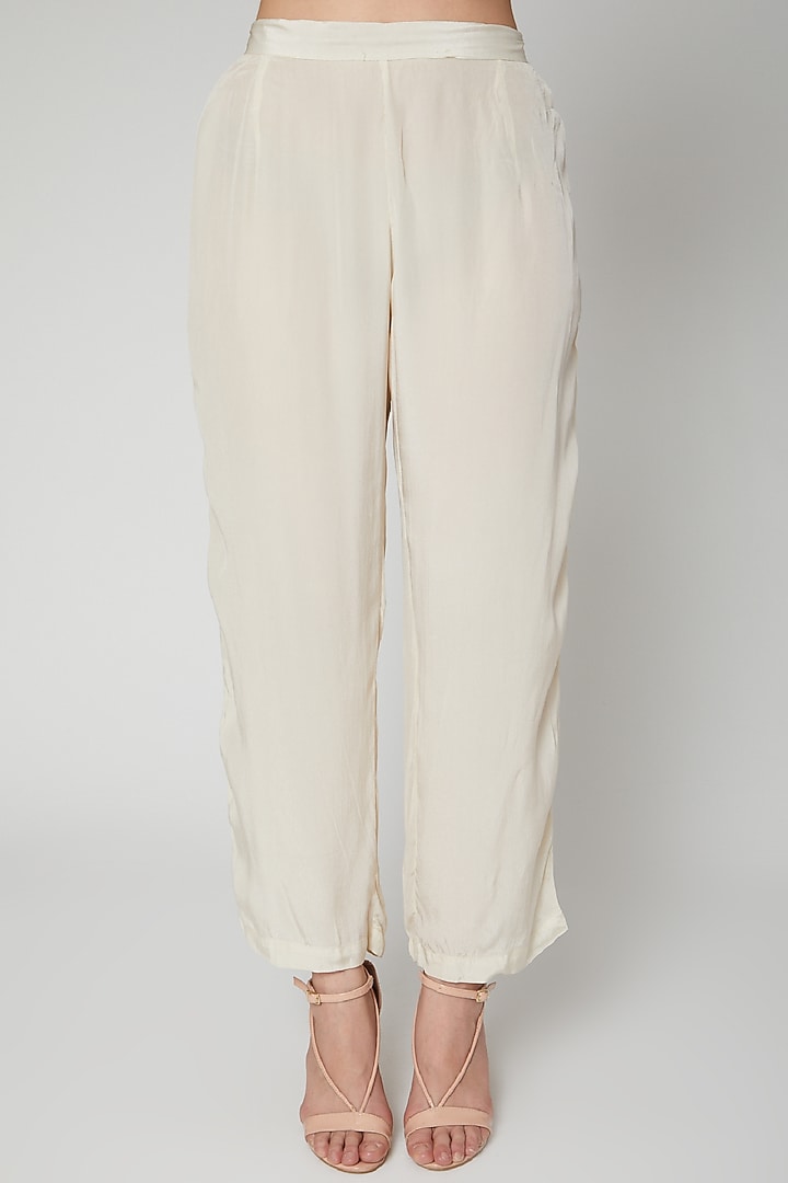 Vanilla Cream Kurta With Pants by NAINA ARUNIMA at Pernia's Pop Up Shop