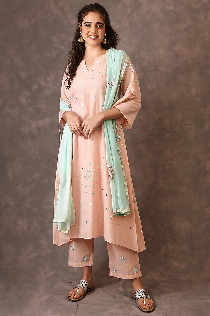 Rose Pink Embroidered Kurta Set by NAINA ARUNIMA at Pernia's Pop Up Shop