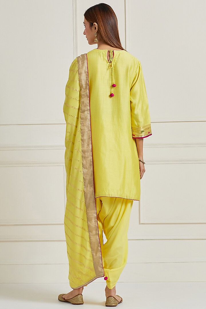 Lemon Yellow Georgette Brocade Kurta Set by Naina Arunima at Pernia's Pop Up Shop