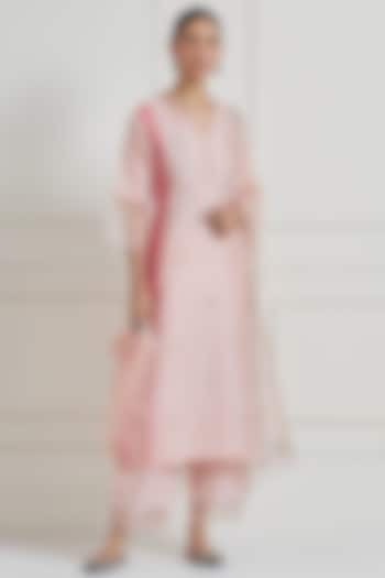 Light Rose Pink Chanderi Hand Embroidered & Color Blocked Kurta Set by Naina Arunima at Pernia's Pop Up Shop