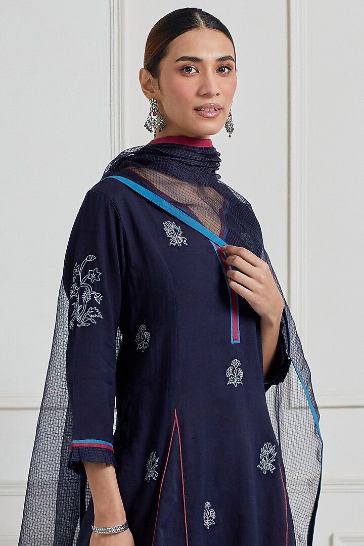 Midnight Blue Chanderi Hand Embroidered Kurta Set by Naina Arunima at Pernia's Pop Up Shop