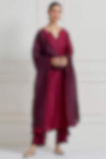 Anar Red Silk Linen Kurta Set by Naina Arunima at Pernia's Pop Up Shop