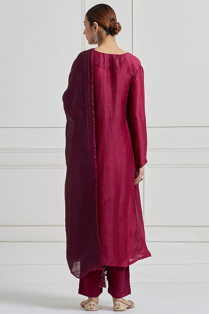 Anar Red Silk Linen Kurta Set by Naina Arunima at Pernia's Pop Up Shop