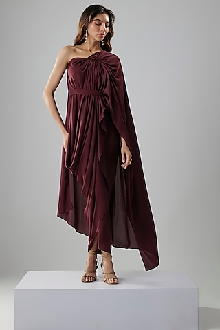 Wine Double Georgette Color-Blocked One-Shoulder Gown by NA-KA