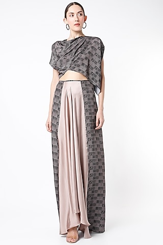 Black & Nude Digital Printed Flared Skirt Set by NA-KA
