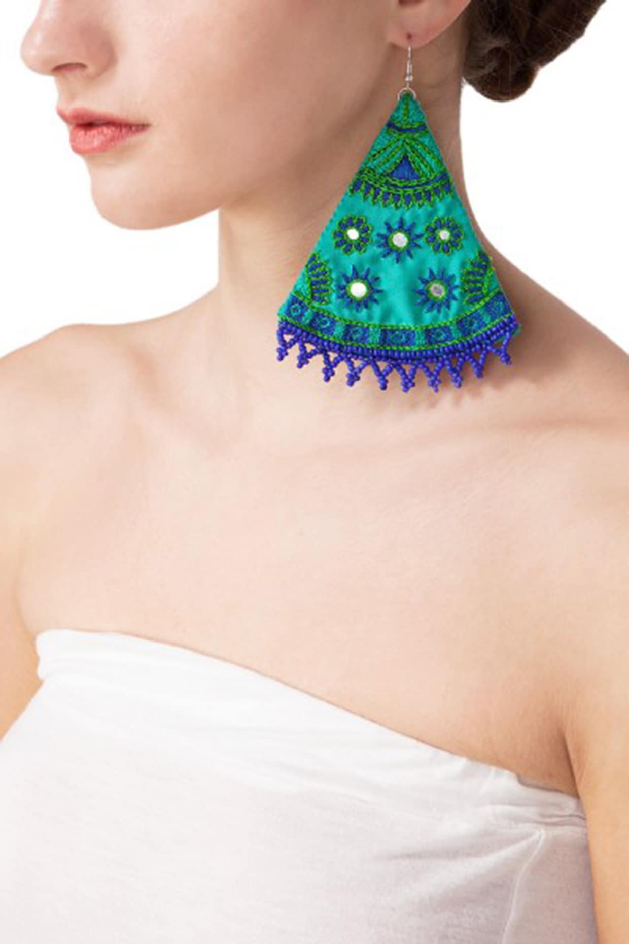 Details 125+ green beaded earrings super hot
