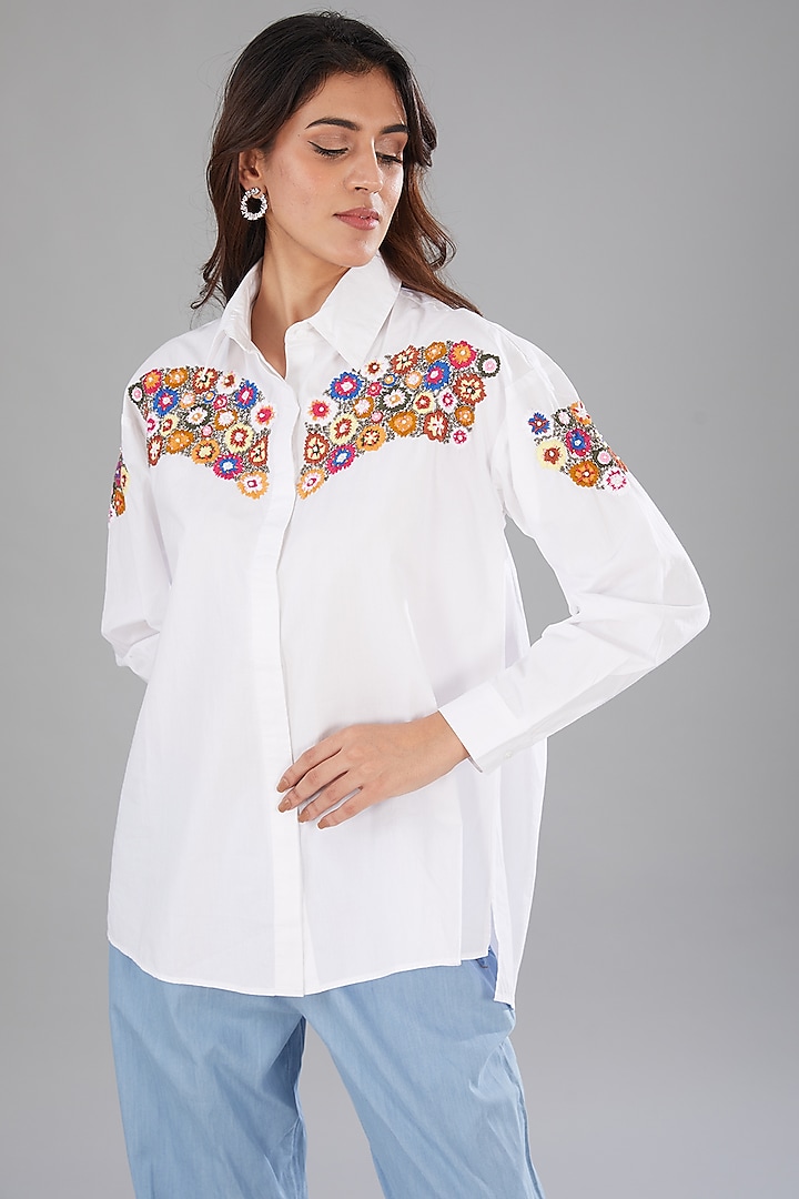 White Cotton Poplin Floral Embellished High-Low Shirt by Nakateki at Pernia's Pop Up Shop