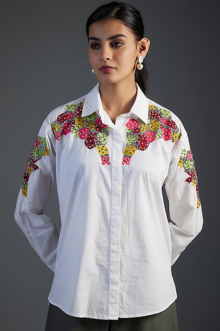 White Cotton Poplin Floral Motifs Hand Embroidered High-Low Shirt by Nakateki at Pernia's Pop Up Shop