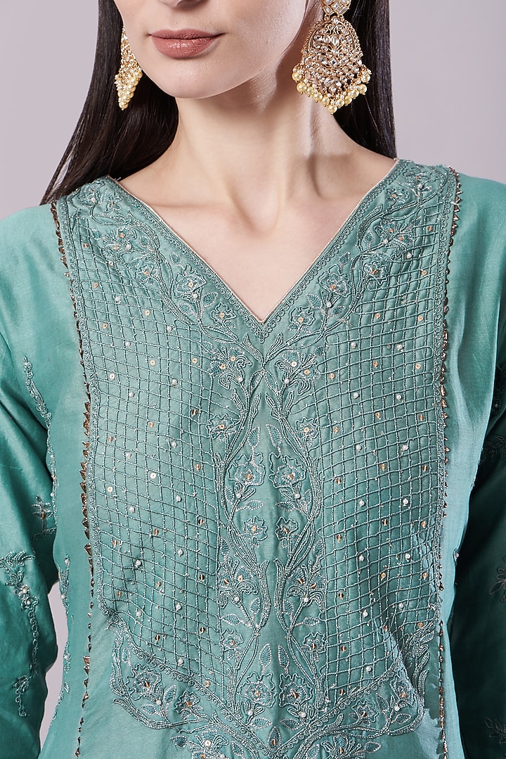 Green Embroidered Kalidar Kurta Set by NAMEH BY AMREEN at Pernia's Pop Up Shop