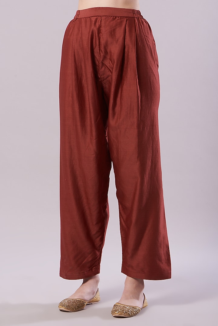 Barn Red Embroidered Kurta Set by NAMEH BY AMREEN at Pernia's Pop Up Shop