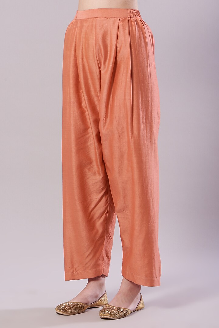 Peach Chanderi Embroidered Kurta Set by NAMEH BY AMREEN at Pernia's Pop Up Shop