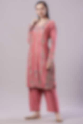 Blush Pink Resham Embroidered Kurta Set by NAMEH BY AMREEN