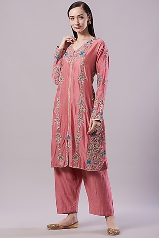 Blush Pink Resham Embroidered Kurta Set by NAMEH BY AMREEN