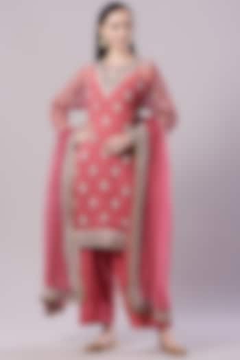 Pink Embroidered Bandhani Kurta Set by NAMEH BY AMREEN