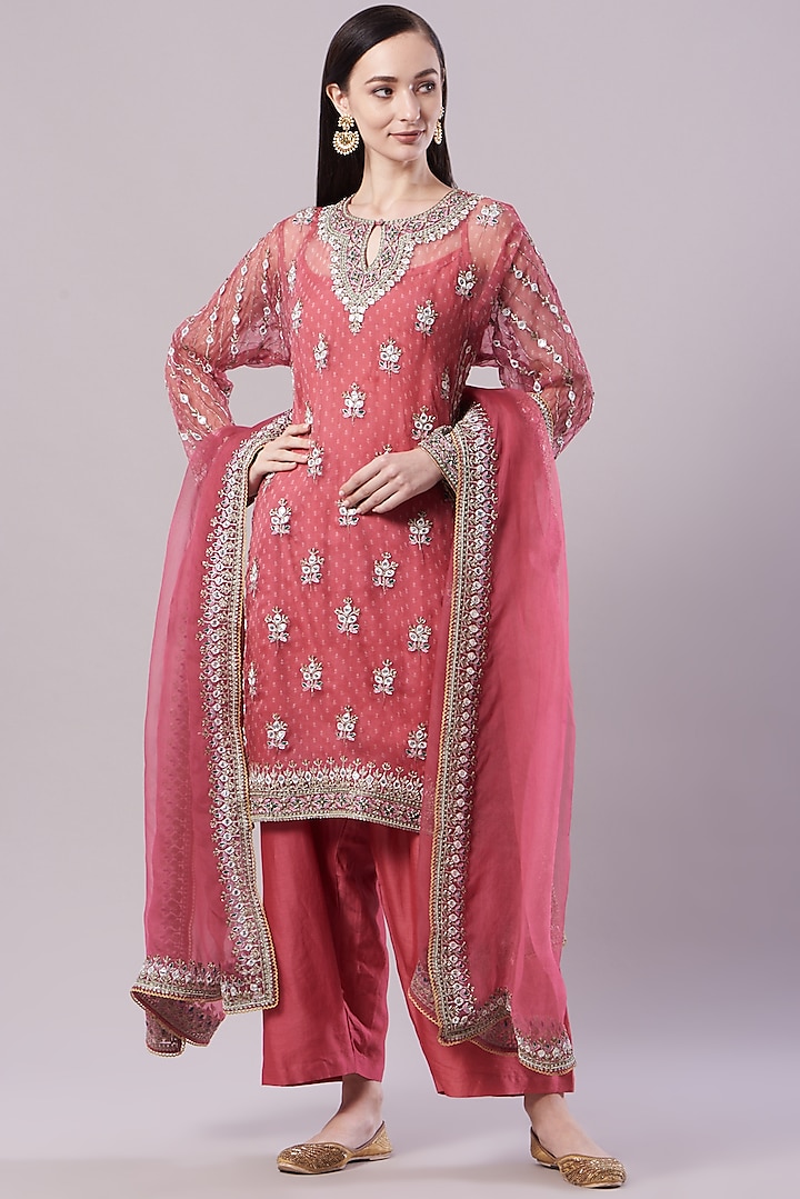 Pink Embroidered Bandhani Kurta Set by NAMEH BY AMREEN at Pernia's Pop Up Shop