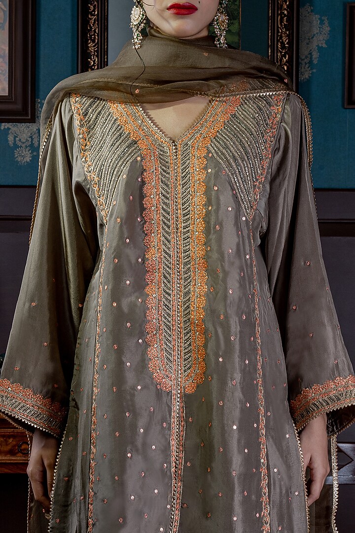 Umber Brown Embroidered Choga Kurta Set by NAMEH BY AMREEN at Pernia's Pop Up Shop
