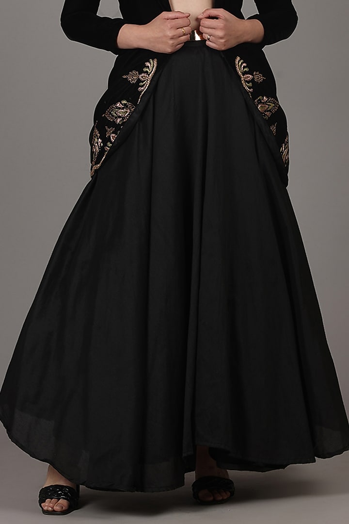 Black Velvet & Taffeta Silk Zardosi Hand Embroidered Jacket Lehenga Set by Namah By Parul Mongia at Pernia's Pop Up Shop