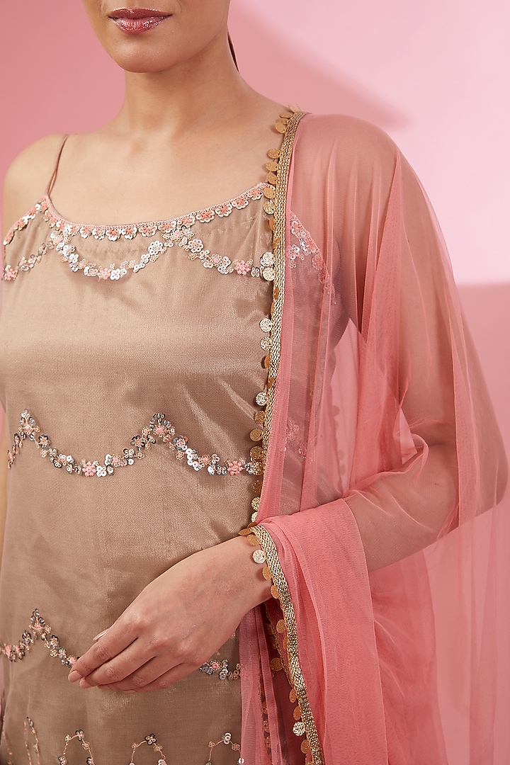 Dusty Rose Butter Silk Gharara Set by Namah By Parul Mongia at Pernia's Pop Up Shop