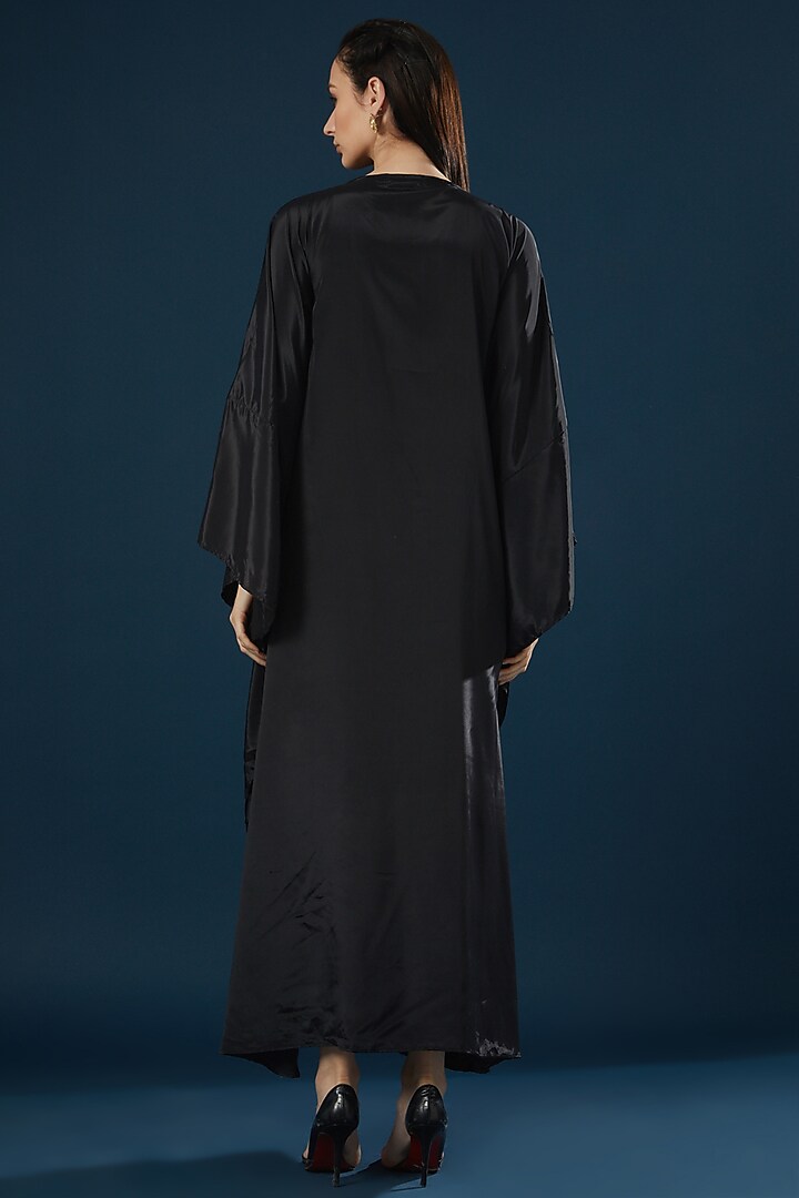 Black Embroidered Kaftan by Namah By Parul Mongia at Pernia's Pop Up Shop