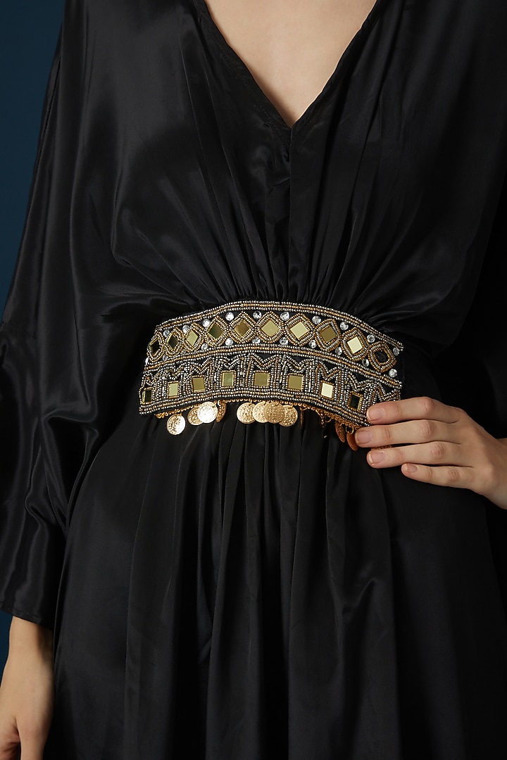 Black Embroidered Kaftan by Namah By Parul Mongia at Pernia's Pop Up Shop