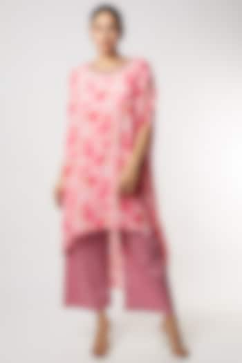 Pink Embroidered Kurta Set by NAMRATA LAKHOTIA at Pernia's Pop Up Shop