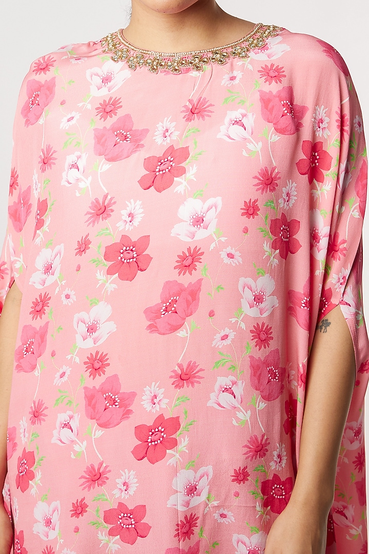 Pink Embroidered Kurta Set by NAMRATA LAKHOTIA at Pernia's Pop Up Shop