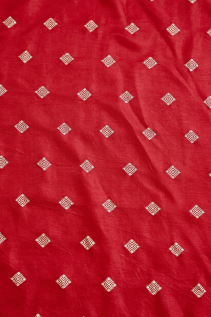 Cream & Fuchsia Silk Floral Printed Festive Saree Set by NARMADESHWARI at Pernia's Pop Up Shop