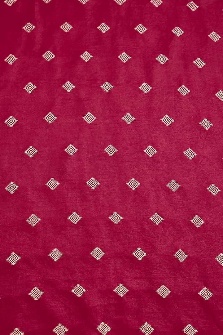 Cream & Red Silk Floral Printed Festive Saree Set by NARMADESHWARI at Pernia's Pop Up Shop