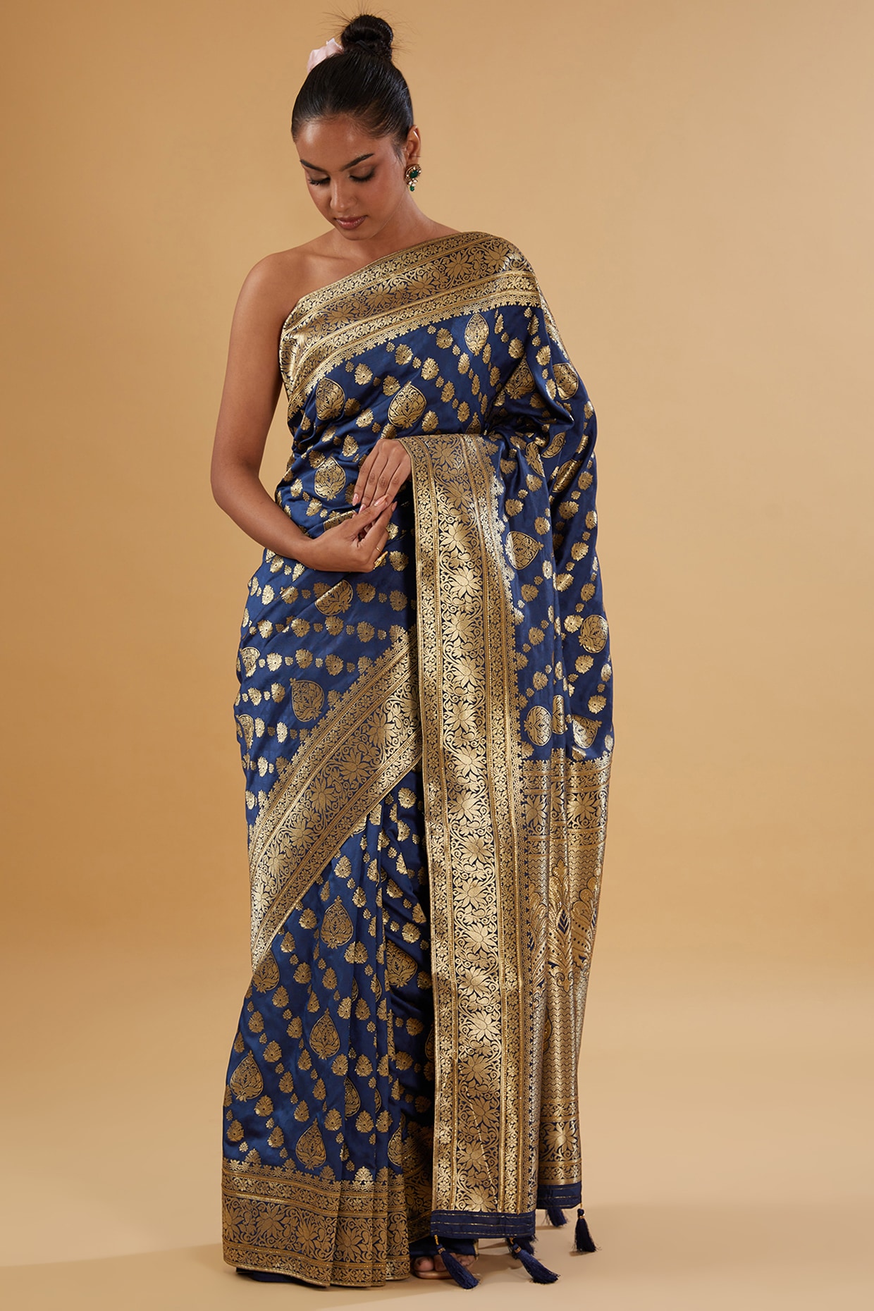 Set Saree Online UK | February 2024