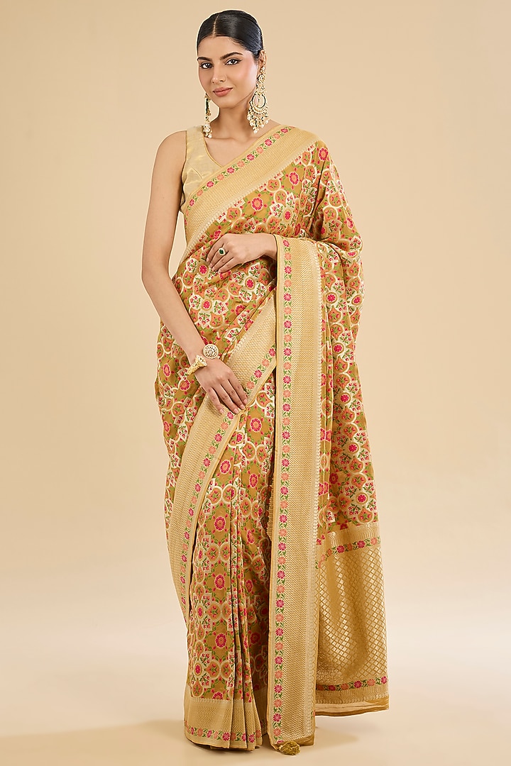 Light Yellow Khadi Georgette Zari Embroidered Party Wear Saree Set by Narmadeshwari at Pernia's Pop Up Shop