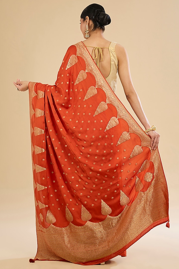 Red Crepe Silk Embroidered Festive Saree Set by NARMADESHWARI at Pernia's Pop Up Shop