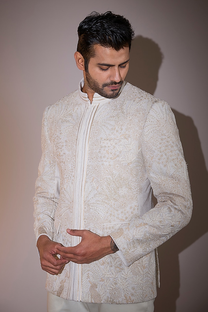 White Sand Matka Silk Machine Embroidered Groom Bandhgala by Shantnu & Nikhil Men at Pernia's Pop Up Shop