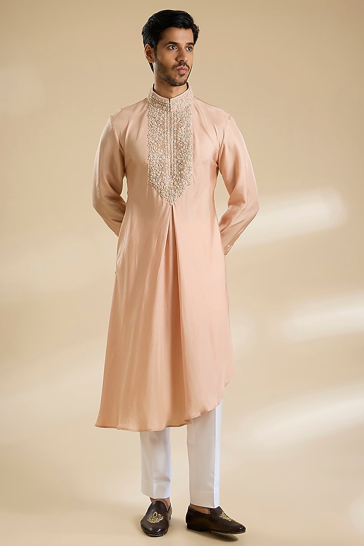Rose Quartz Poly Embroidered Textured Kurta by Shantnu & Nikhil Men at Pernia's Pop Up Shop