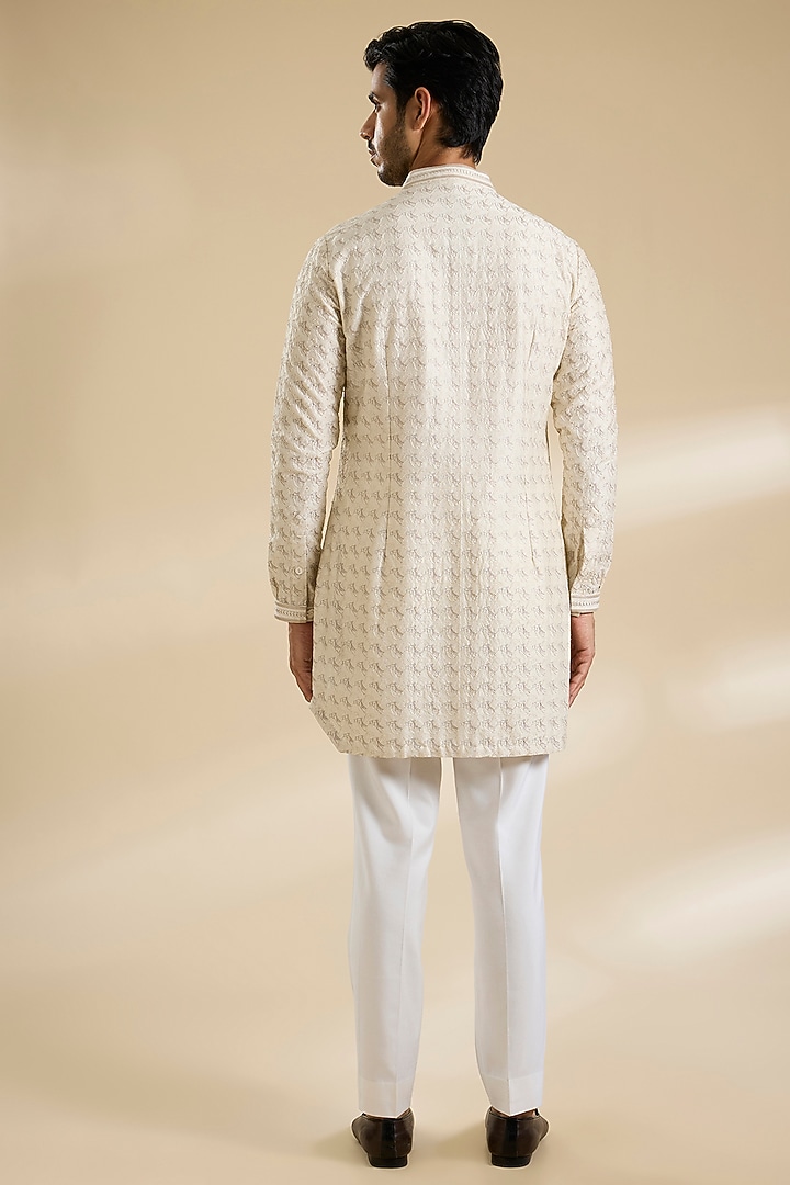 White Sand Poly Textured Kurta by Shantnu & Nikhil Men at Pernia's Pop Up Shop